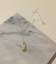 Load image into Gallery viewer, TOPH STONE NECKLACE SILVER - GOLD DRIP